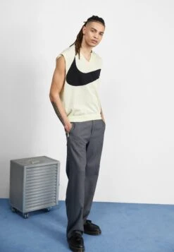 Nike Sportswear Vest - Trui - Coconut Milk/Black -About You Winkel 1139d508d514434ea26441857664a975