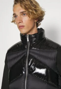 Armani Exchange Bodywarmer - Black -About You Winkel 1c9b8db012dd4292a80ff6f0bfdceeff