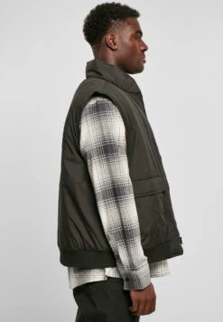 URBAN CLASSICS Clean Puffer - Bodywarmer - Black -About You Winkel 1d4dfb48a7d84f9aaa4d02e90586ba04