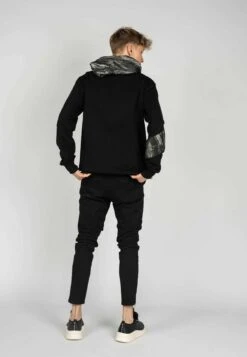 Lawz - Hoodie - Schwarz -About You Winkel 2e781b92a1ca423092d301a5add9afa0