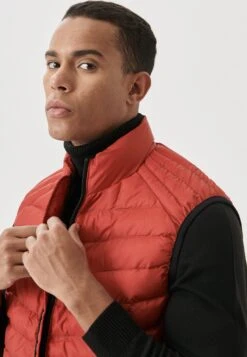 Standard Fit Casual - Bodywarmer - Red -About You Winkel 34a02b955e8c469abcd1fe2a9162a288