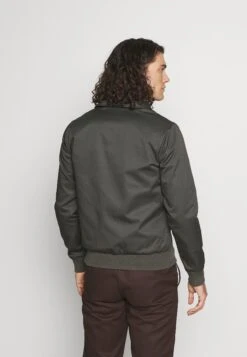 Original - Bomberjacks - Kaki -About You Winkel 38cb3afdfd2c467aaccb9ebe5c7acebe