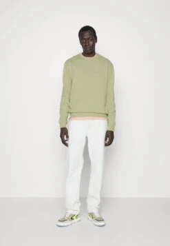 Foret Mark- Sweater - Sage -About You Winkel 4053d237bbd74121a4e68a6caca4b47b