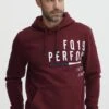 August - Hoodie - Cabernet -About You Winkel 4233f68206ee404c94e5384455de3b7a