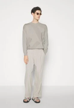 Emporio Armani Trui - Greige 13 Emporio Armani Trui - Greige -About You Winkel 8bebef9271da4de281451ac865193755