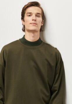 Sweater - Khaki -About You Winkel 98ff8a0e672a45dfbfb9c0f3db8e15d7