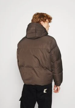 NIGHT ADDICT Natravisa - Winterjas - Brown -About You Winkel 9ee1a3e2206e464d9072b4cfd7d8629f