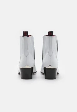 Manero Unisex - Cowboy-/Bikerlaarsjes - White -About You Winkel b4e28512a5b14958b05402f901bce662