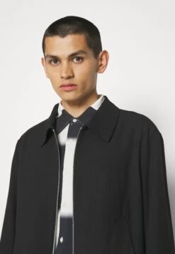 Sandro Jacket - Lichte Jas - Noir -About You Winkel bead65a12fff42cfaf7e94dbbcbab471