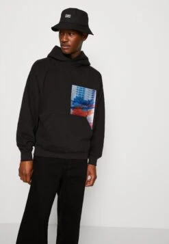 Calvin Klein Jeans Motion Floral Graphic Hoodie Genderless Unisex - Hoodie - Black -About You Winkel cedffb77f6a7466c99aeb0fad5b2adba