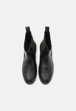 Calvin Klein Jeans Combat Chelsea- Korte Laarzen - Triple Black -About You Winkel cef72b9aff4f4c0a836732993c77d468