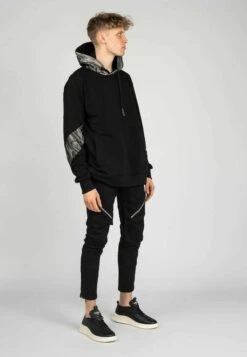 Lawz - Hoodie - Schwarz -About You Winkel d0e8f27771df477d9e8f3f744b6a40b2