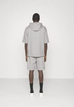 Hugo Dresley - Sweater - Open Grey 10 Hugo Dresley - Sweater - Open Grey -About You Winkel dad46e98ac1b4990b2b2fe4788484ea3