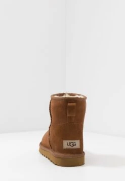 Ugg Classic Mini - Korte Laarzen - Chestnut -About You Winkel de7dfeefe13347f4a7dceeb4f76556d1